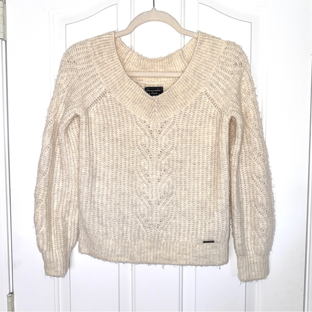 Abercrombie & Fitch Cream V-Neck Sweater